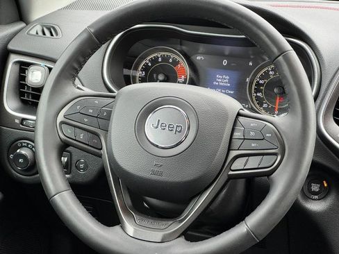 Used 2022 Jeep Cherokee Trailhawk w/ Comfort/Convenience Group image 12