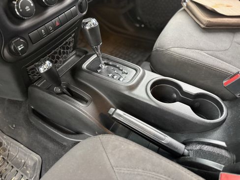 Used 2018 Jeep Wrangler Willys Wheeler image 18