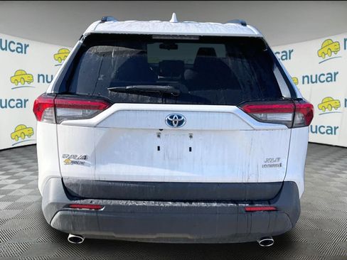 Used 2021 Toyota RAV4 XLE w/ Convenience Package image 3