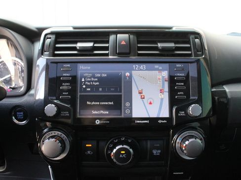 Used 2021 Toyota 4Runner TRD Off-Road Premium w/ Moonroof Package AWD/4WD image 15