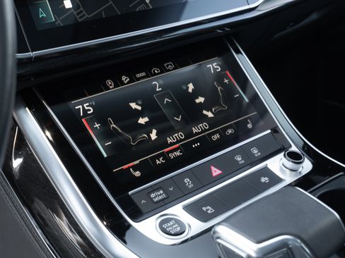 Certified 2023 Audi Q7 3.0T Premium Plus image 14