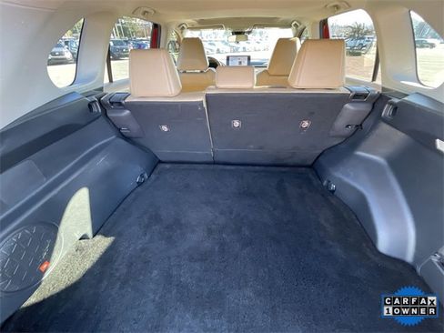 Used 2023 Toyota RAV4 XLE Premium image 34