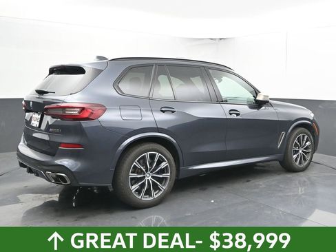 Used 2022 BMW X5 M50i image 11