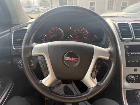 Used 2011 GMC Acadia SLE image 15
