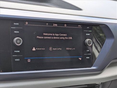 Certified 2023 Volkswagen Taos SE w/ Black Wheel Package FWD image 31