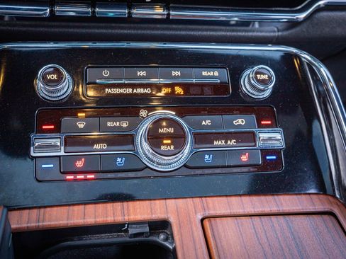 Used 2024 Lincoln Navigator Reserve image 23