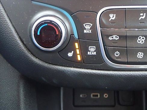 Used 2024 Chevrolet Equinox LT image 20