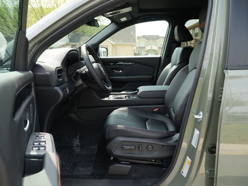 New 2026 Honda Pilot TrailSport image 16