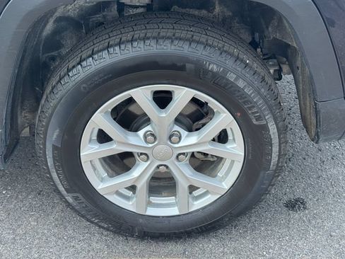 Certified 2023 Jeep Grand Cherokee Limited AWD/4WD image 11