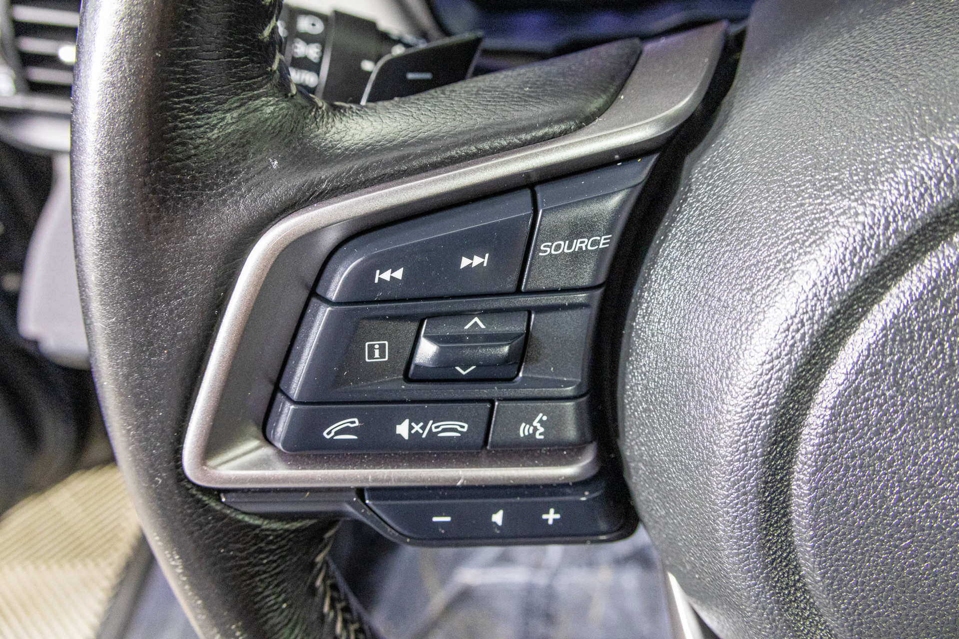 Used 2024 Subaru Outback Premium AWD/4WD image 34
