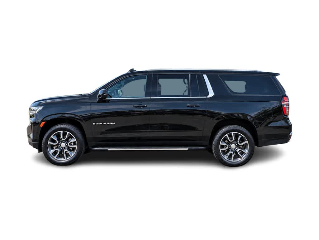 Used 2021 Chevrolet Suburban LT AWD/4WD image 3