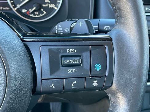 Used 2021 Nissan Rogue SV w/ Premium Package AWD/4WD image 17