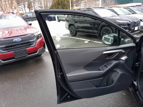 Certified 2025 Subaru Impreza 2.0i image 9