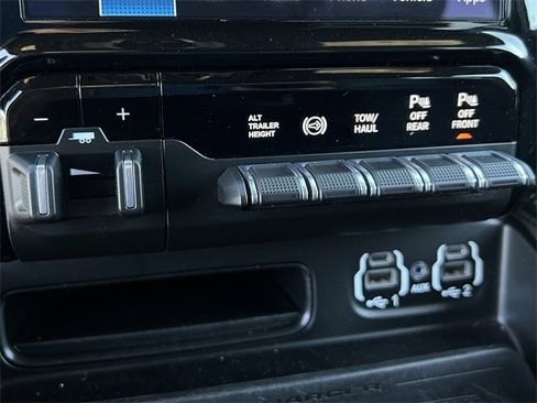 Used 2022 RAM 2500 Limited image 27