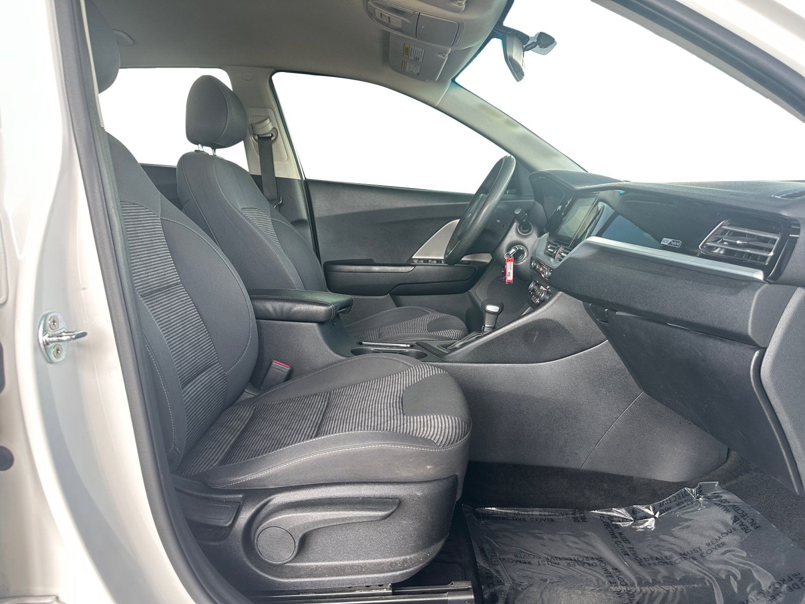 Used 2022 Kia Niro LX FWD image 15