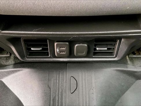 Used 2022 GMC Sierra 3500 SLE w/ SLE Convenience Package image 33