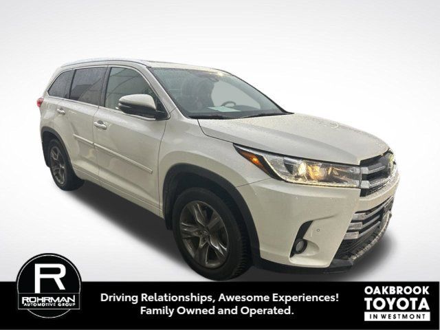 Used 2018 Toyota Highlander Limited Platinum AWD/4WD image 2