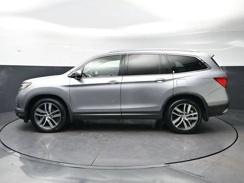 Used 2017 Honda Pilot Touring image 8