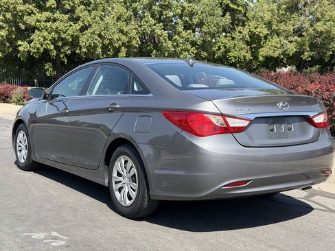 Used 2011 Hyundai Sonata GLS FWD image 3