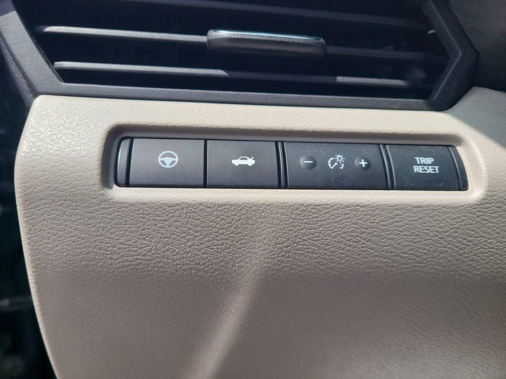 Used 2019 Nissan Altima 2.5 SV FWD image 24