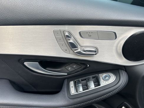 Used 2019 Mercedes-Benz GLC 300 image 9