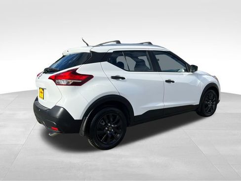 Used 2018 Nissan Kicks S w/ Exterior Package image 8