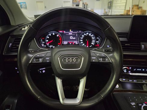 Used 2020 Audi Q5 2.0T Premium w/ Convenience Package AWD/4WD image 18