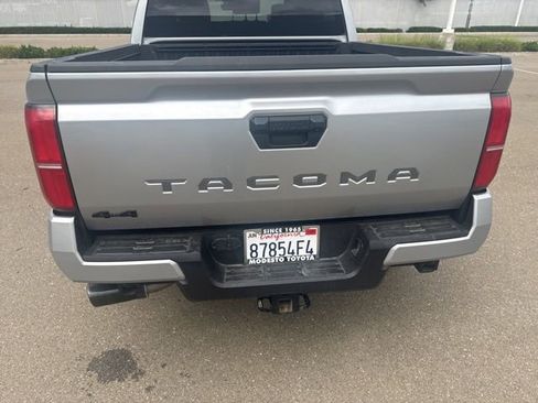 Used 2025 Toyota Tacoma TRD Sport image 13