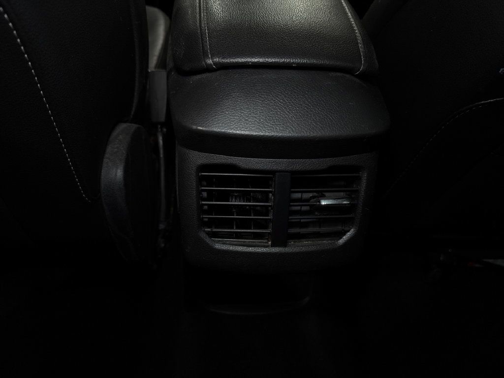 Used 2013 Ford Fusion SE FWD image 11