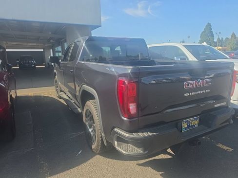 Used 2025 GMC Sierra 1500 Elevation w/ Preferred Package AWD/4WD image 4