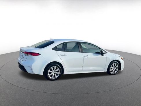 Used 2025 Toyota Corolla LE image 15