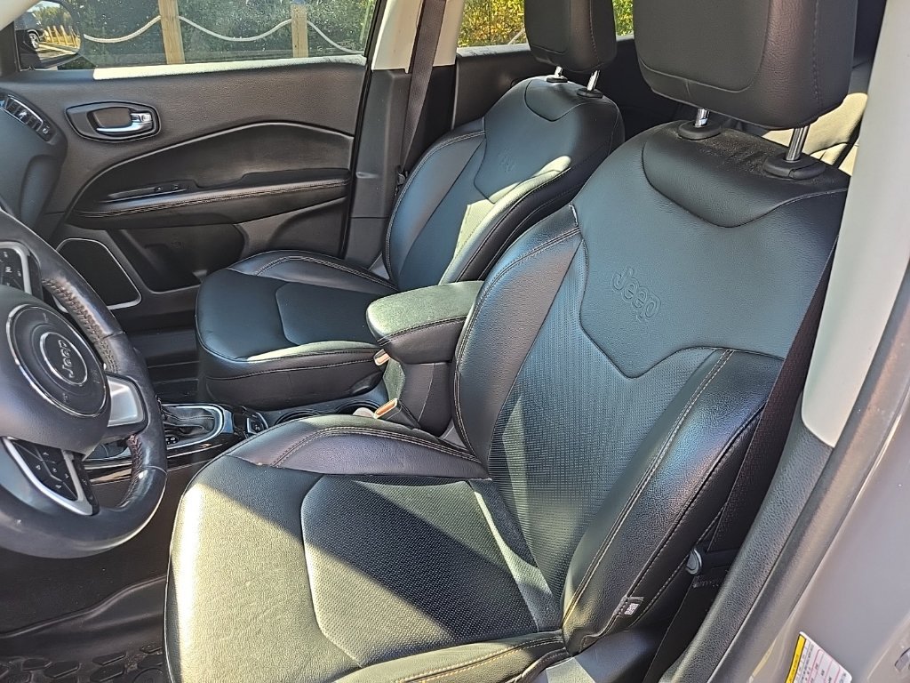 Used 2019 Jeep Compass Limited AWD/4WD image 12