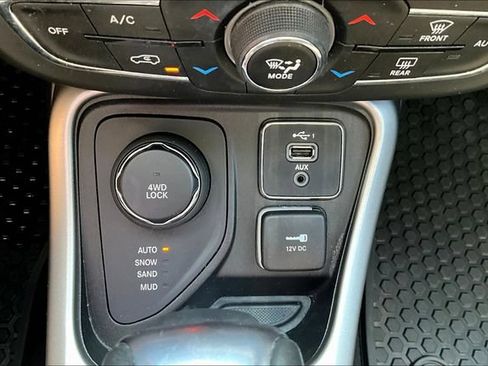 Used 2021 Jeep Compass Latitude w/ Convenience Group AWD/4WD image 15