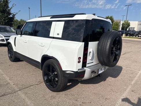 Used 2024 Land Rover Defender 110 S AWD/4WD image 7