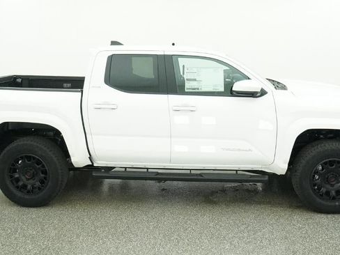 Used 2026 Toyota Tacoma SR5 RWD image 11