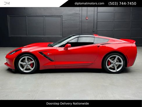 Used 2014 Chevrolet Corvette Stingray Coupe w/ 2LT Preferred Equipment Group image 4