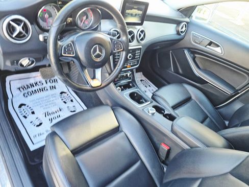 Used 2017 Mercedes-Benz GLA 250 4MATIC image 15