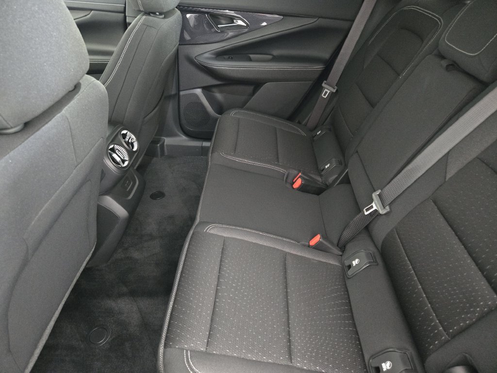 New 2025 Chevrolet Blazer EV LT w/ Midnight/Sport Edition FWD image 33