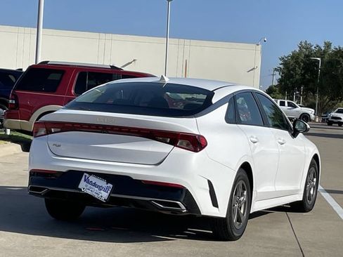 Used 2022 Kia K5 LXS FWD image 4