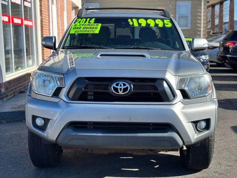 Used 2014 Toyota Tacoma 4x4 Double Cab w/ TRD Sport Package image 2