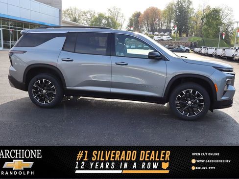 New 2026 Chevrolet Traverse LT w/ Sun and Wheel Package AWD/4WD image 1