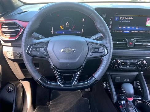Used 2025 Chevrolet TrailBlazer RS w/ Convenience Package FWD image 6