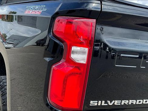 Used 2021 Chevrolet Silverado 1500 LT Trail Boss w/ Bed Protection Package AWD/4WD image 25