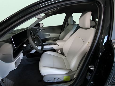 Used 2023 Hyundai Ioniq 6 SEL RWD image 31