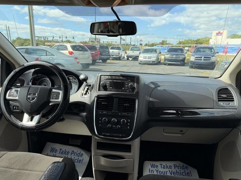 Used 2012 Dodge Grand Caravan SE FWD image 15