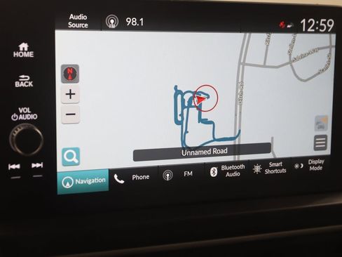 Used 2024 Honda Pilot Touring image 9