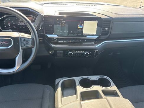 Used 2025 GMC Sierra 1500 SLE image 19