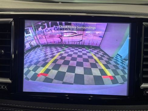 Used 2022 Chrysler Pacifica Touring-L image 26