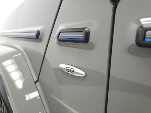 Used 2025 Mercedes-Benz G 580 w/ EQ Technology image 34