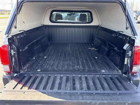 Used 2022 Toyota Tacoma SR image 23